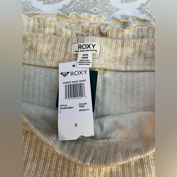 NWT Roxy Skirt - Picture 3 of 3